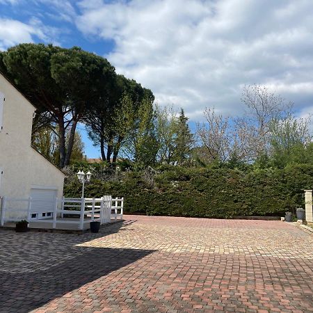 Apartamento Les Clématites Donzère Exterior foto